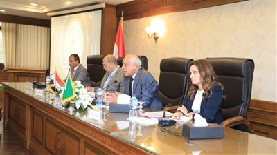 محافظ الجيزة يشدد على جاهزية المرافق للتعامل الفوري مع الأزمات والطوارئ (صور)