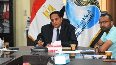 رئيس مياه الأقصر يشارك باجتماع الشركة القابضة لمتابعة خطط تشغيل المحطات