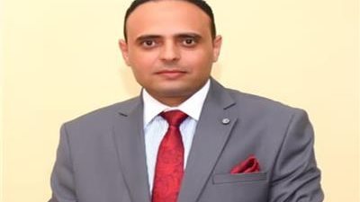 خبير اقتصادي: وقف استخدام بطاقات الخصم المباشر بالخارج لتحقيق هذه الأهداف    