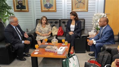 مدير مكتبة الإسكندرية يستقبل مسئولة التعاون الدولي بالبنك الإفريقي