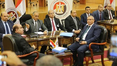 عبد السند يمامة يصل الوطنية للانتخابات لتقديم أوراق ترشحه للرئاسة (فيديو)