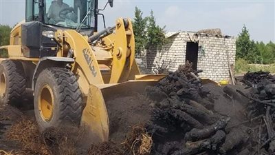 بطول 2 كيلو، تمهيد الطرق في دشنا بعد الانتهاء من توصيل الغاز الطبيعي 