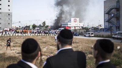 الاحتلال ينعزل، إلغاء الرحلات الجوية إلى تل أبيب وإجلاء الرعايا يتصدران المشهد (فيديو صور)