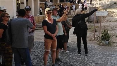 إقبال سياحي علي عمود السواري والمناطق الأثرية بالإسكندرية (صور) 