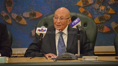 محمد فايق يؤجل حفل توقيع مذكراته تضامنا مع فلسطين