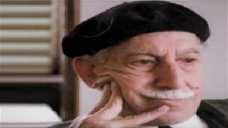 الاديب الكبير توفيق