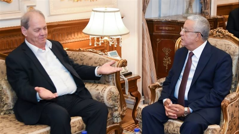 استقبال رئيس المجلس