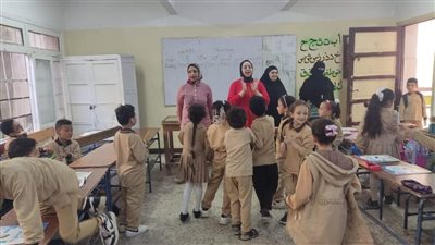 أتوبيس المكتبة المتنقلة بالبحيرة يواصل جولاته بحملة اقرأ (صور)