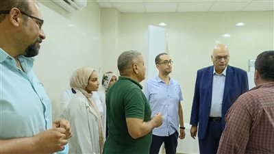 مدير التأمين الصحي بالشرقية يتفقد تقديم الخدمات بعيادة العاشر من رمضان