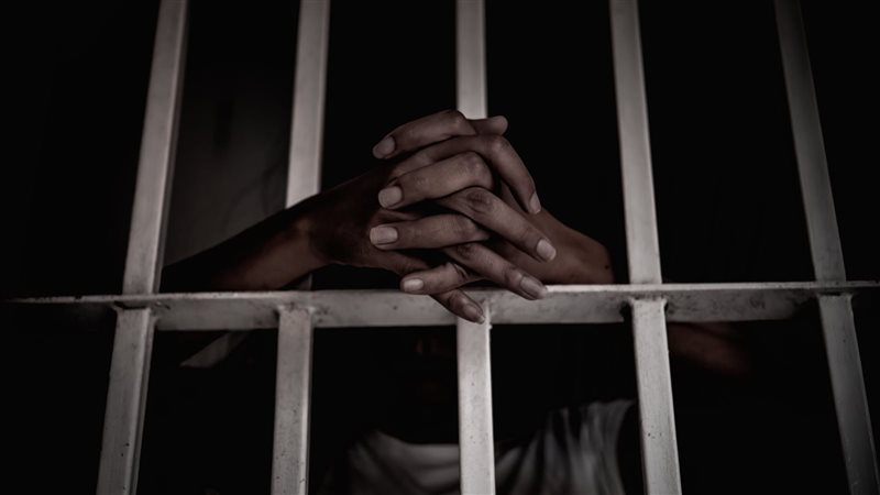 حبس المتهمين، فيتو