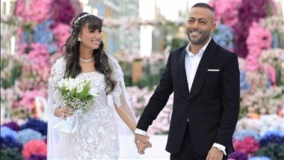 رامي جمال يحيي حفل زفاف تامر عاشور (فيديو)