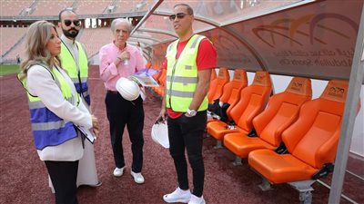 خالد بيبو بصحبة وفد الفيفا يتفقدون ملاعب كأس العالم للأندية بالسعودية