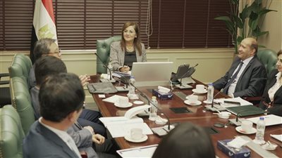وزيرة التخطيط والتنمية الاقتصادية تلتقي بوفد المعهد الكوري للتطوير