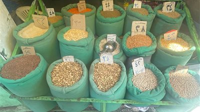 أخبار الاقتصاد اليوم: ارتفاع كبير في أسعار البقوليات والحبوب.. والذهب يواصل الصعود