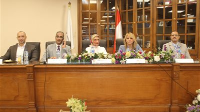 جامعة عين شمس تنظم ندوة حرب أكتوبر في الوثائق الإسرائيلية (صور)