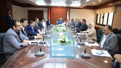 وفد من الصحة يزور سوهاج لمتابعة الوضع بالمستشفيات والقضاء على قوائم الانتظار 