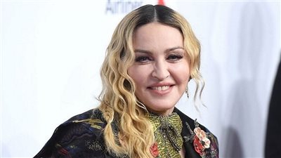 كيف حصلت مادونا على لقب صاحبة الجلالة؟!