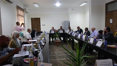 رئيس جامعة المنيا يتفقد مستشفى طب الأسنان 