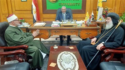 رئيس جامعة المنيا يستقبل أسقف إيبارشة شرق ورئيس المنطقة الأزهرية (صور)