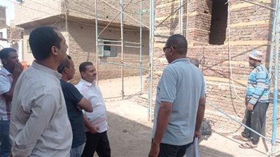 وفد آثار مصر العليا يتفقد مشروع ترميم مئذنة أصفون بالأقصر