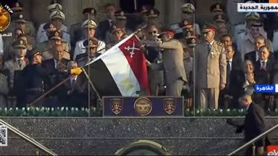 السيسي يصدق علي منح علم القوات المسلحة وسام الجمهورية العسكري
