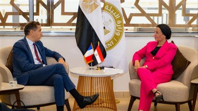 وزيرة البيئة تناقش مع المندوب الوزارى للبحر المتوسط التعاون الإقليمي في مجال البيئة والمناخ 