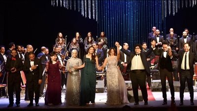 ليلة طربية لنجوم أوبرا الإسكندرية في حفل كامل العدد (صور)