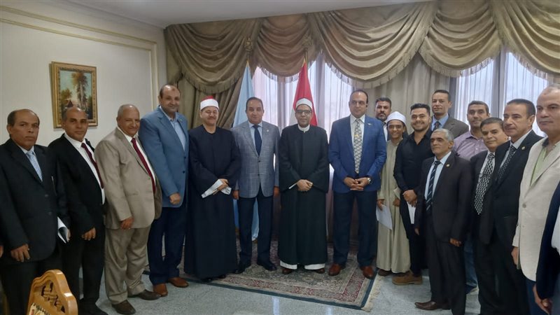 رئيس مجلس إدارة مصنع
