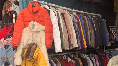 تبدأ من 50 جنيها، أسعار ملابس فصل الشتاء بالوكالة (فيديو صور) 