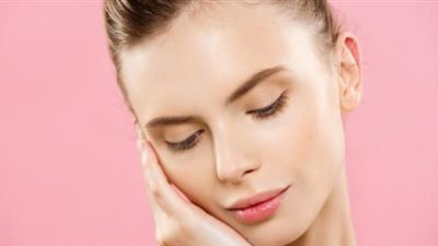 قناع الأرز والموز لبشرة ناعمة مثل الأطفال 