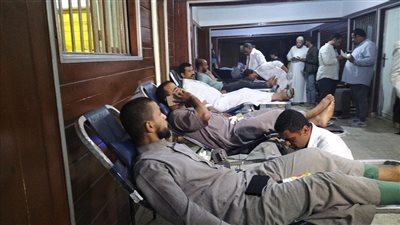 إقبال شباب أشمون على المشاركة في حملة التبرع بالدم للفلسطينيين بالمنوفية (صور) 