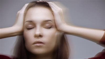 أسباب الدوخة المفاجئة وطرق علاجها بالمنزل