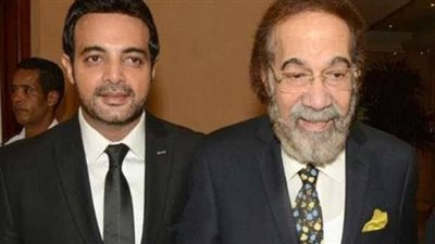 عمرو محمود ياسين في ذكرى رحيل والده: اتعلمت منه الإخلاص والتواضع 