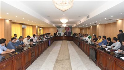 التشغيل التجريبي لعدد منها، محافظ الفيوم يتابع مشروعات حياة كريمة 