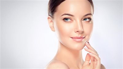 ماسكات لتفتيح البشرة، من الطبيعة أبرزها الخيار والكركم