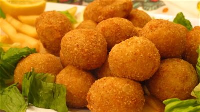 طريقة عمل البطاطس المقلية بالجبنة، وصفة سريعة وغير مكلفة