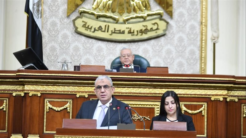 مناقشة قانون العلاوة،