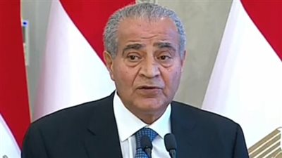 وزير التموين: تقليل عدد أرغفة الخبز المدعم يحتاج إلى حوار مجتمعي