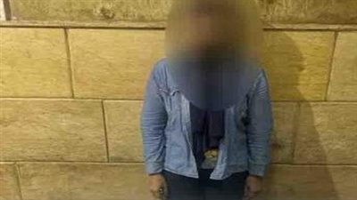 ربة منزل تستأجر سيارة وتبيعها لموظف بأوراق مزورة بالمقطم 