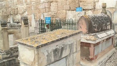 أنبياء وأولياء عاشوا وماتوا في فلسطين