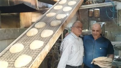 ضبط 6 مخابز بلدية لتصرفهم في 155 شيكارة دقيق بلدي بالبحيرة (صور)