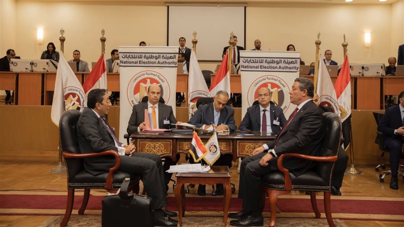 المرشح الرئاسي حازم