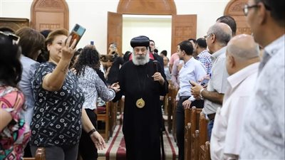 الأنبا رافائيل يفتتح العام الأكاديمي لدبلومة مركز البابا ديسقورس