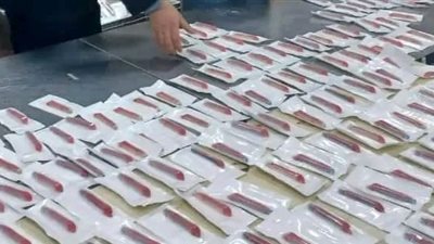 جمارك مطار سوهاج تحبط محاولة تهريب هواتف بـ420 ألف جنيه