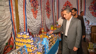 محافظ الغربية يتفقد الأسواق والمنافذ التجارية للتأكد من تخفيض أسعار السلع الغذائية الأساسية