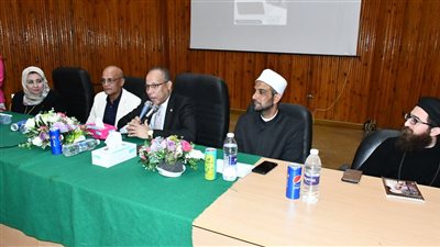 افتتاح المؤتمر الأول لوحدة العنف ضد المرأة بجامعة القناة (صور) 