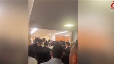 لحظة اختباء وزير خارجية أمريكا داخل ملجأ لمدة 5 دقائق خوفا من صواريخ المقاومة (فيديو)