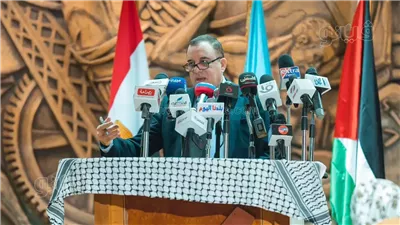 عزت إبراهيم: رأينا صورة غير مهنية للإعلام الغربي الذي صور المحتل كضحية 