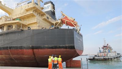 ميناء العريش البحري يستقبل STELLAR EAGLE لشحنها بـ 40 ألف طن من الملح