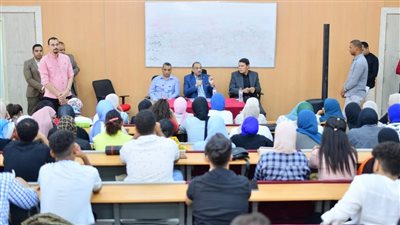 رئيس جامعة طيبة التكنولوجية يعقد لقاء تعريفيا مع الطلاب المستجدين